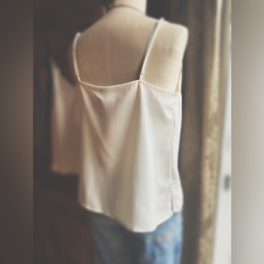 Tank Top Silky - Picture 4 of 9